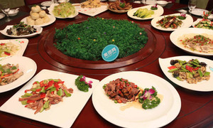 靜雨軒清真茶餐廳 品味西寧美食，享受便捷聚會(huì)